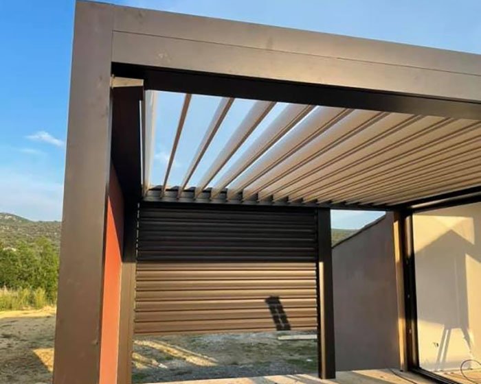 Pergola bioclimatique à Saint-Gély-du-Fesc